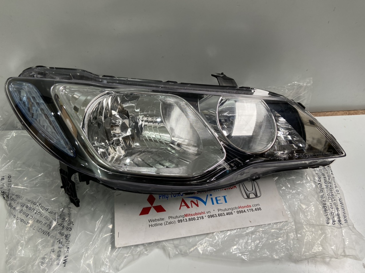 Đèn pha xe Honda CIVIC 2006